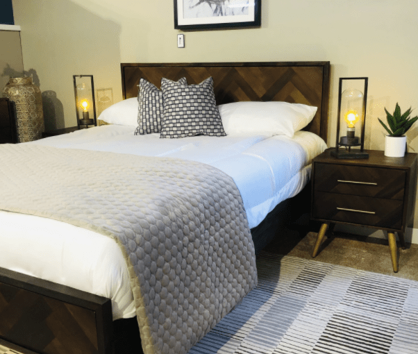 Bergen 5' King Bedframe