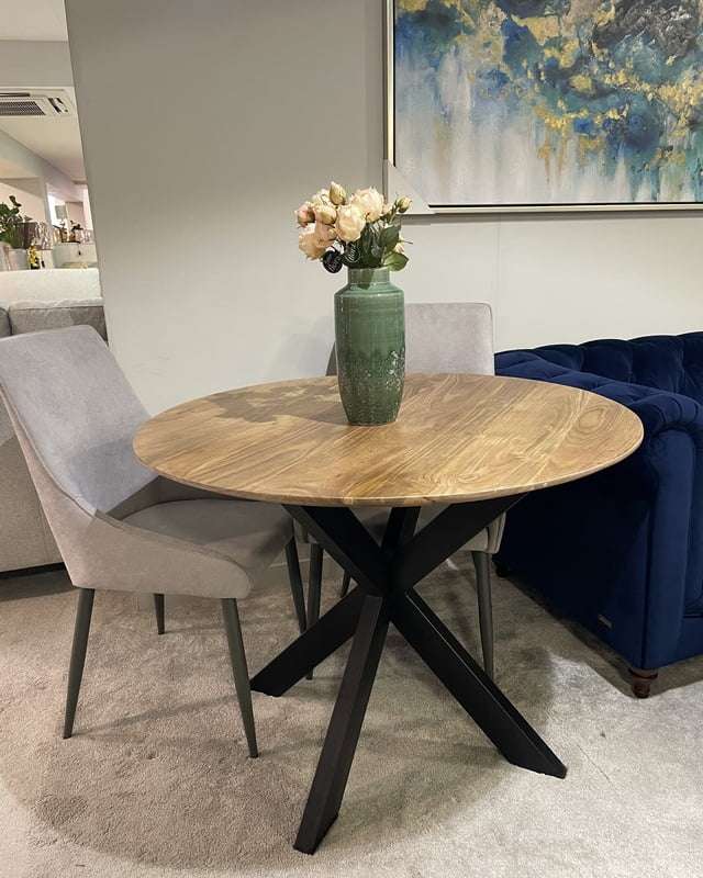 Oasis Round Dining Table