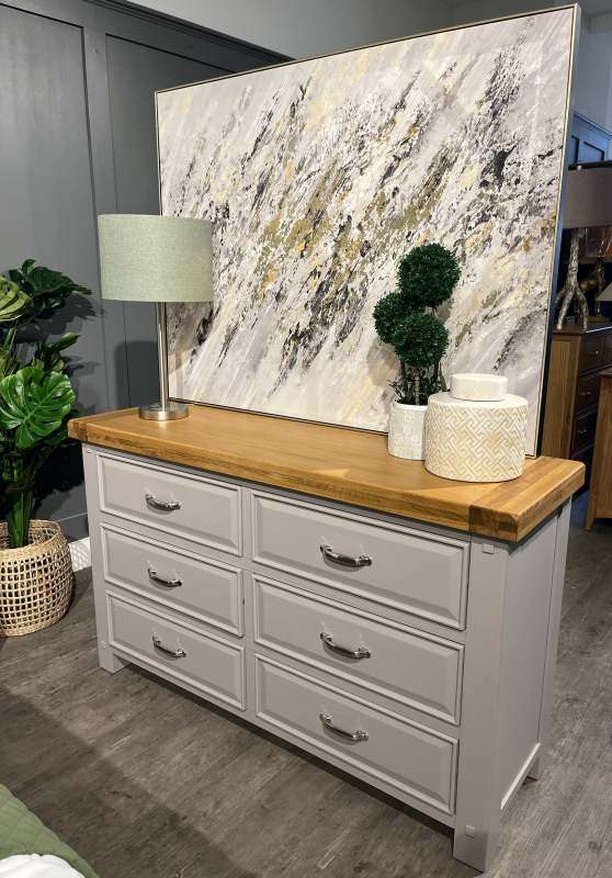 Windsor Wide Chest of Drawers