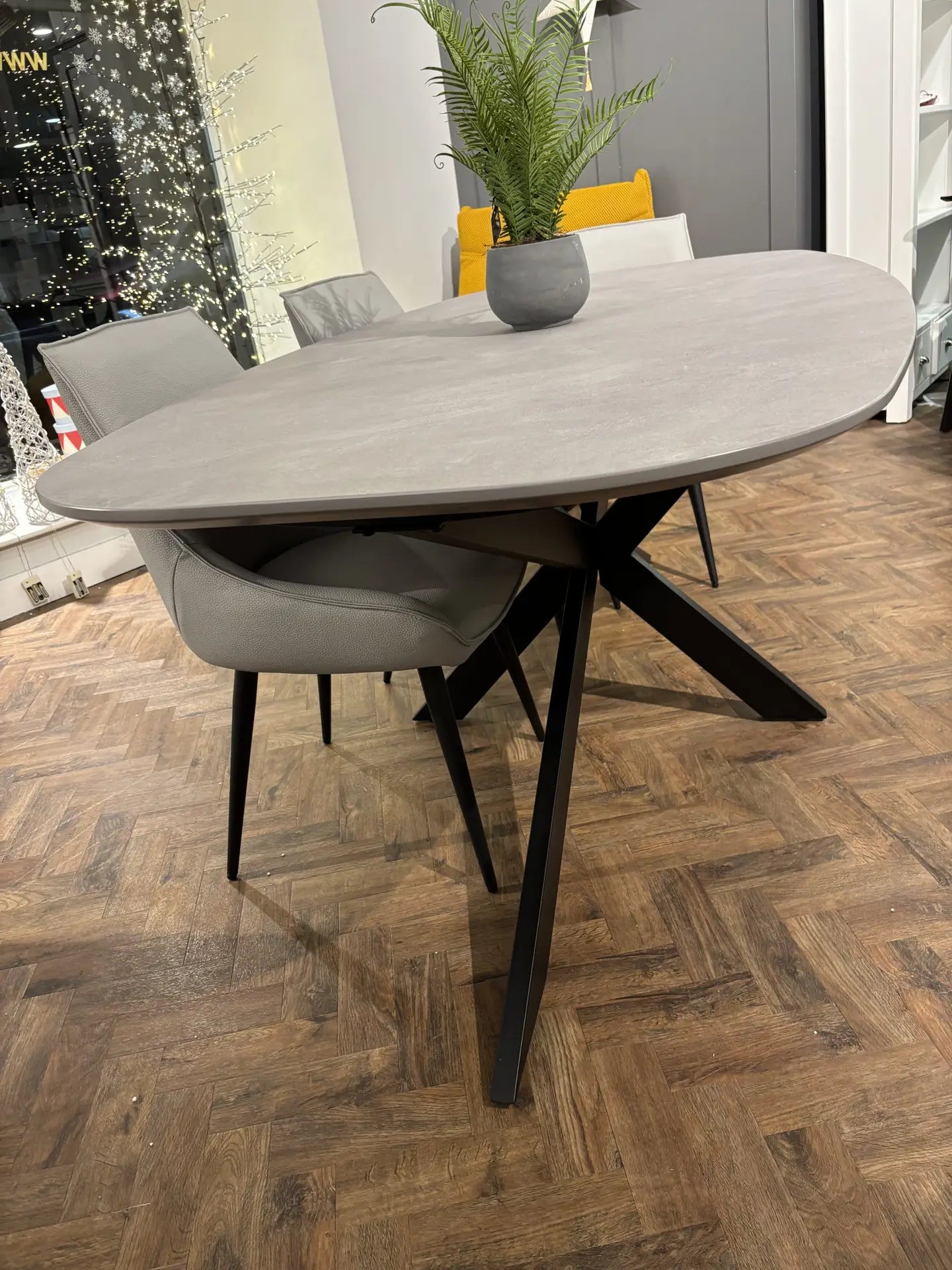 Alicante Dining Table & 6 Dining Chairs