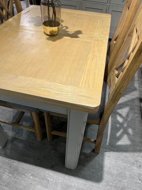 Vienna Extending Dining Table 1.2 - 15.30mtr