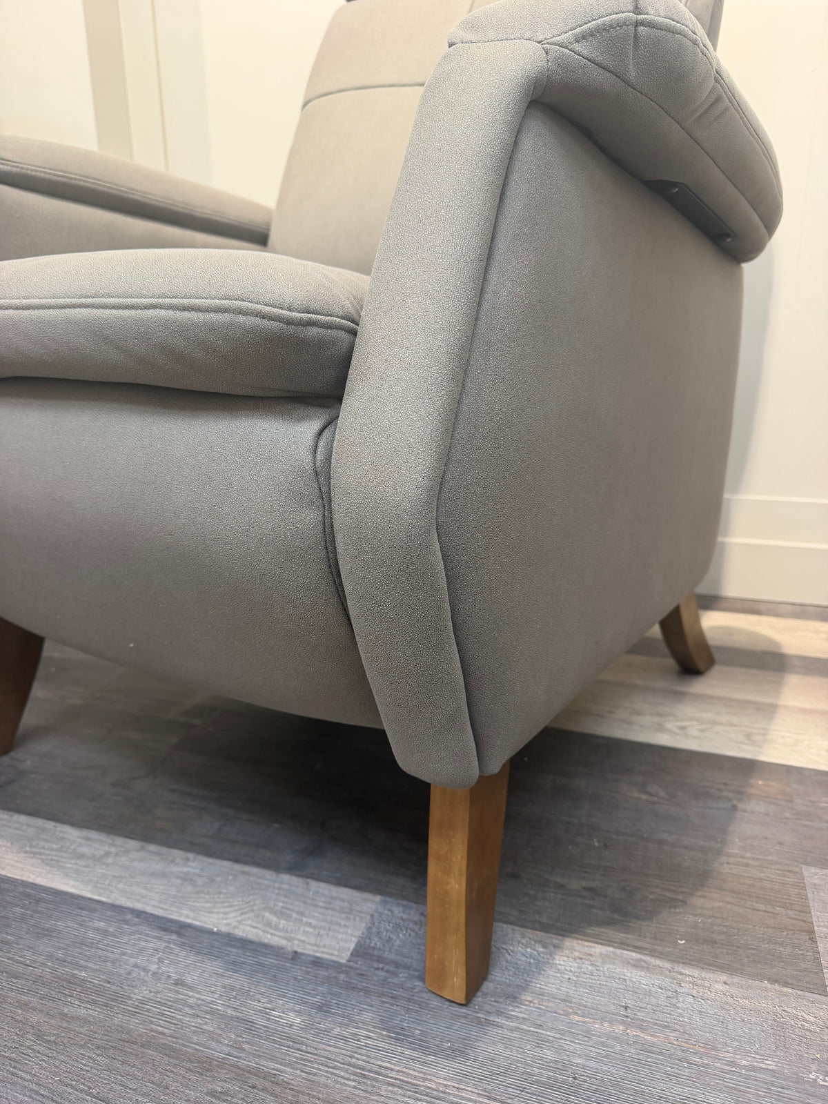 Boulevard Chair Taupe PU