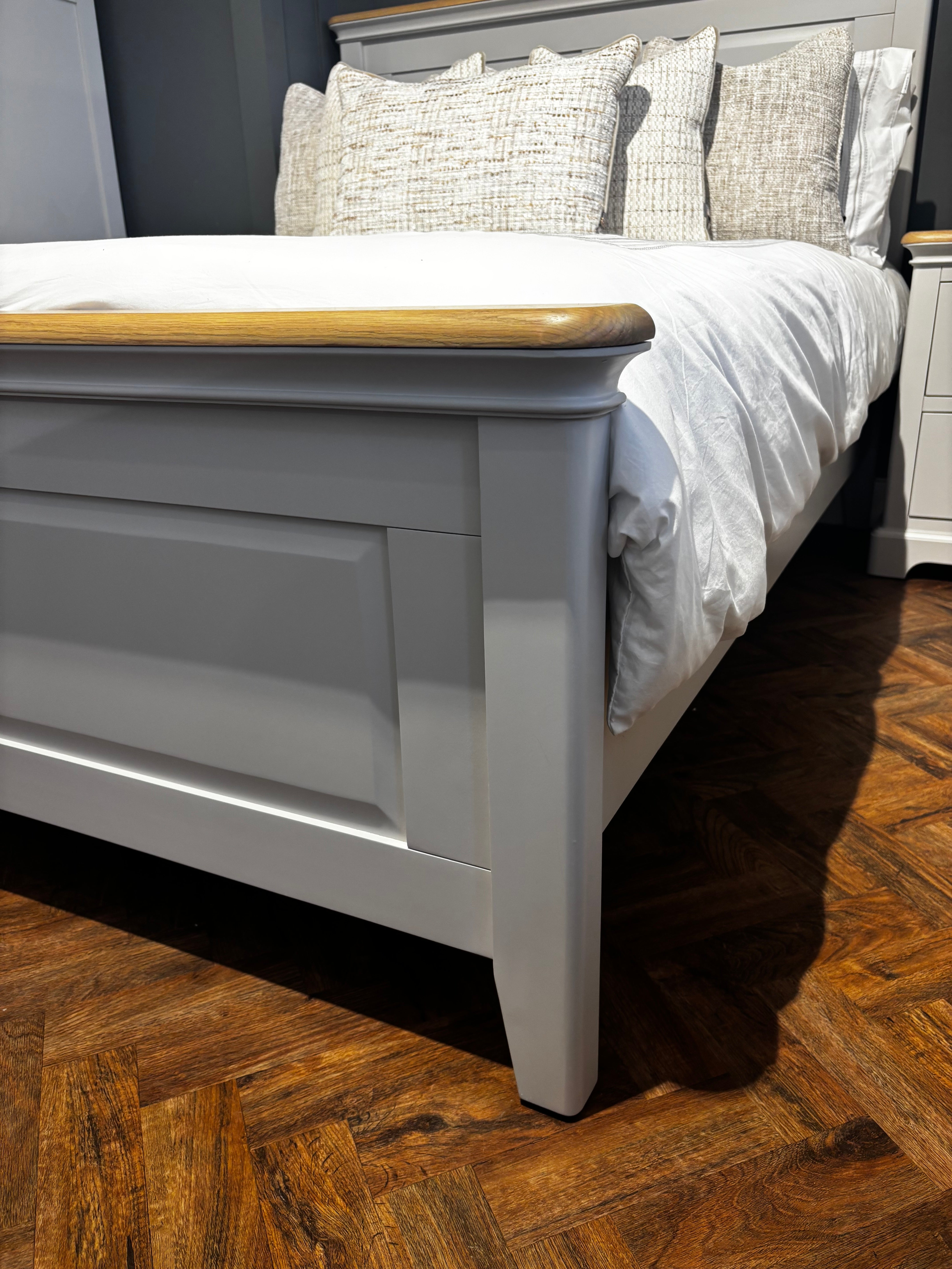 Chatsworth 4ft 6'' Double Bedframe