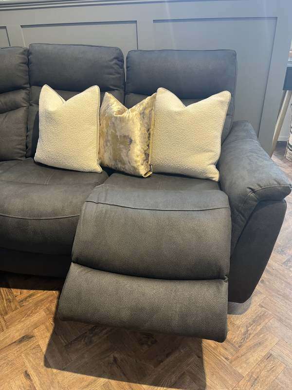 Laurel Right Hand Facing Corner Sofa