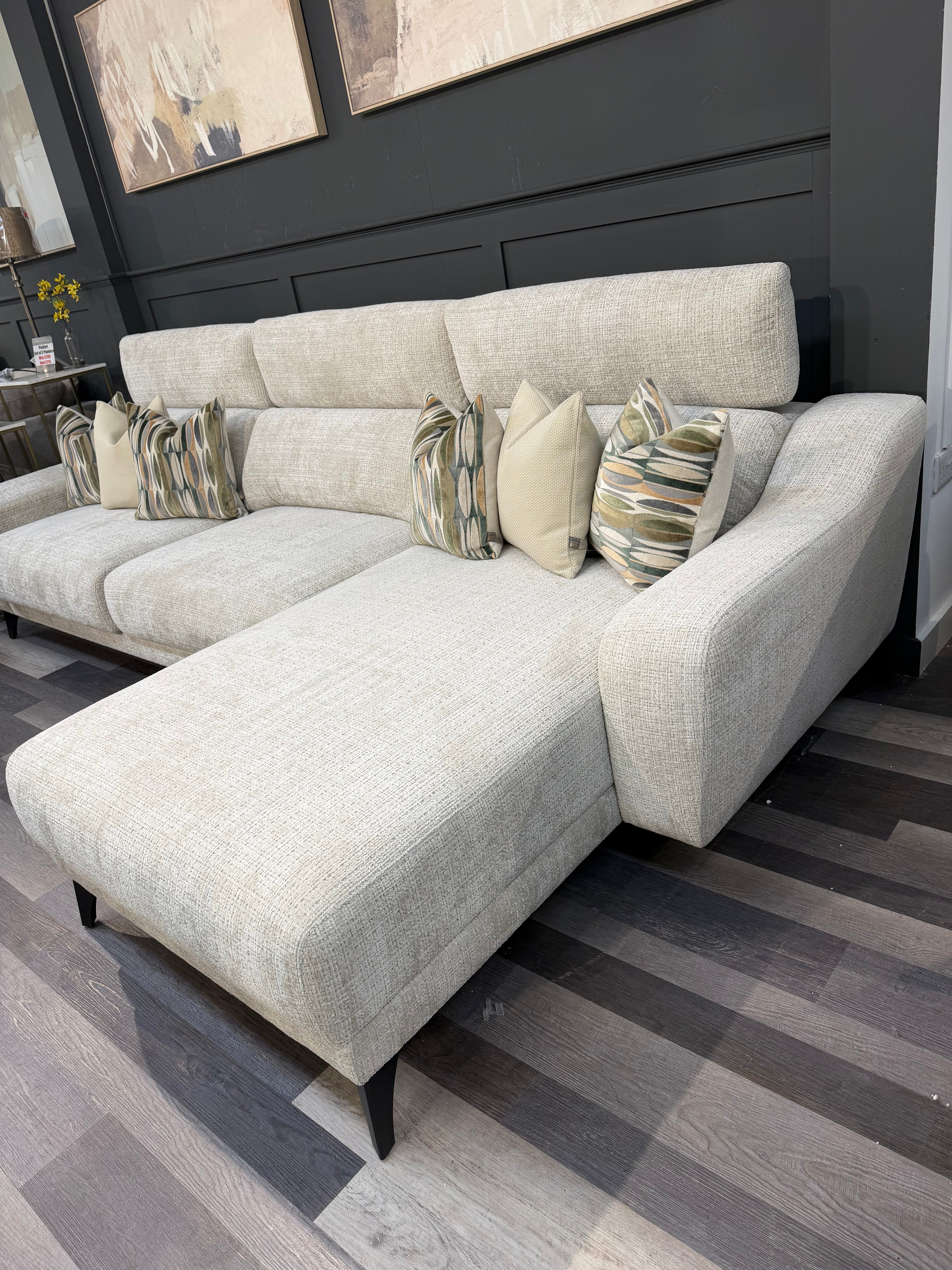 Nomi Chaise Sofa with Slider by Grafu Baldi