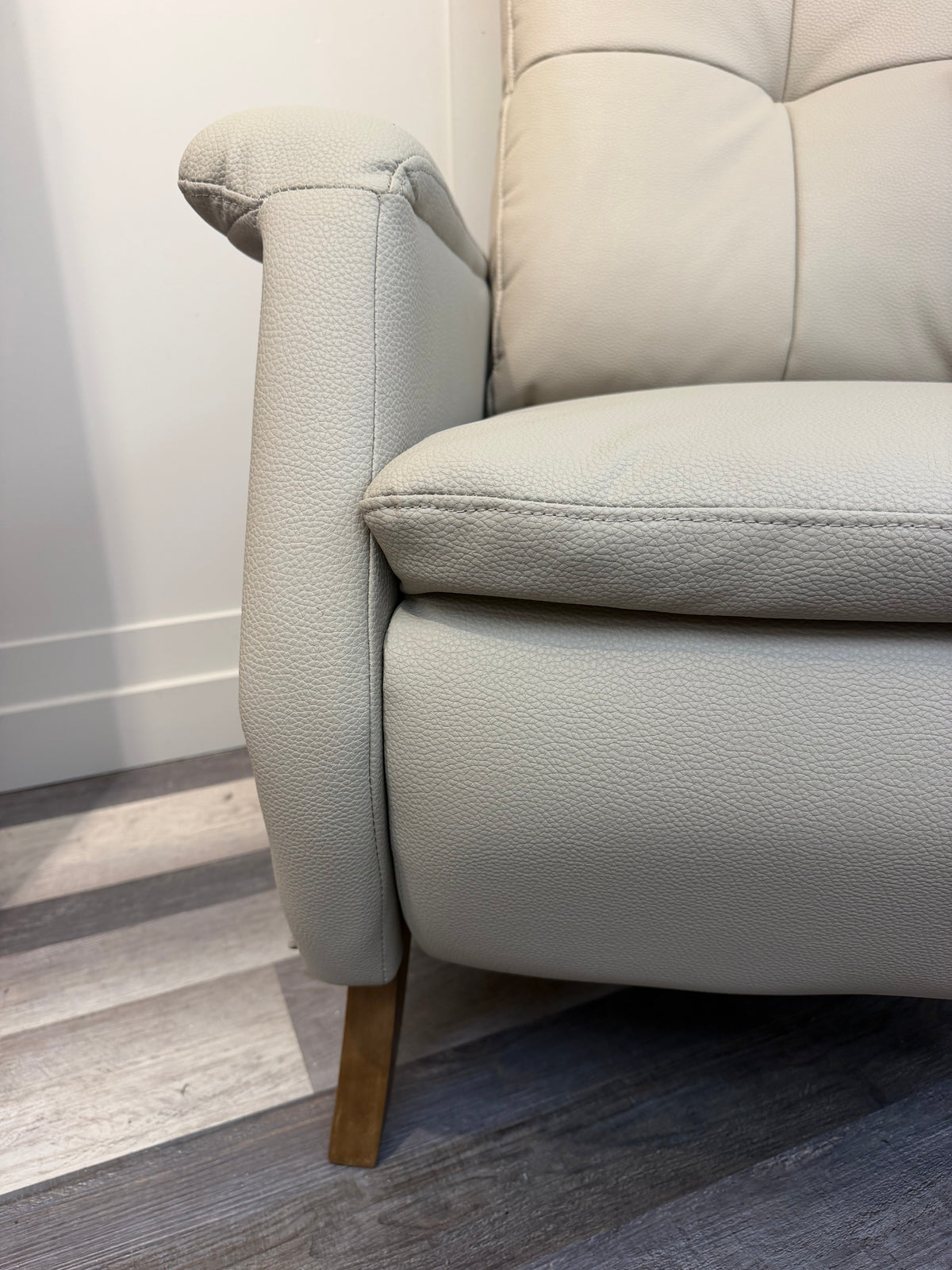 Boulevard Chair Taupe PU