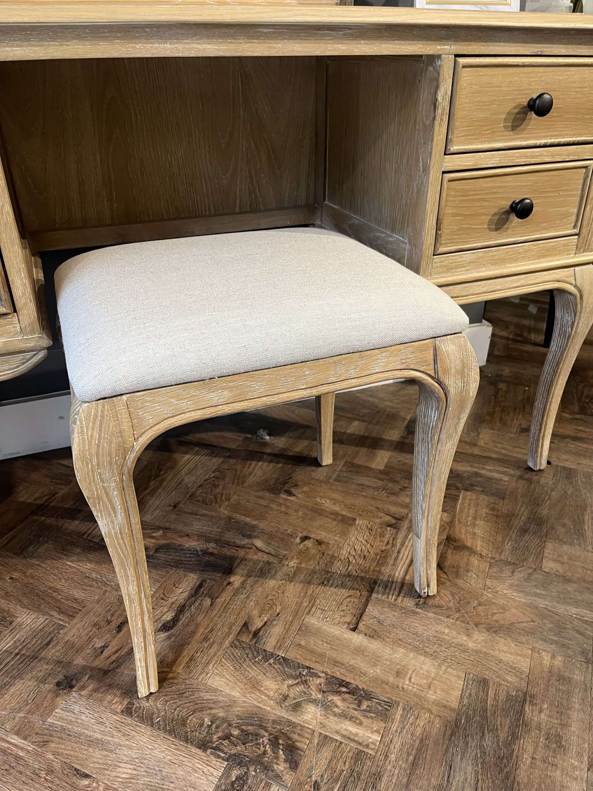 Tulip Dressing Table