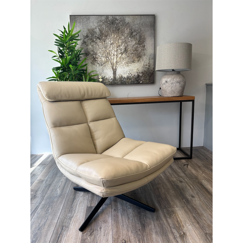 Astoria Leather Swivel Chair by Ger Gavin Interiors