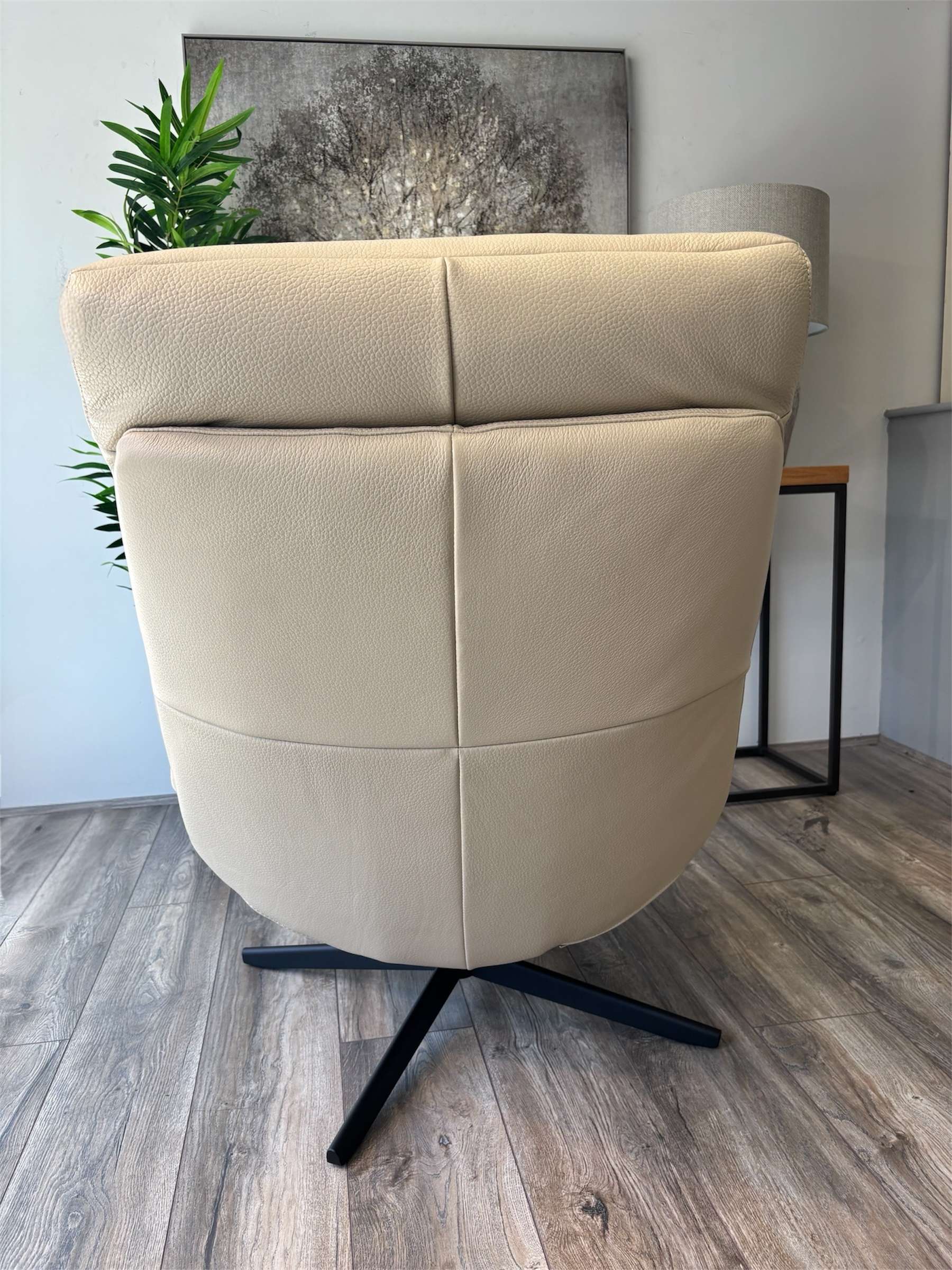 Astoria Leather Swivel Chair