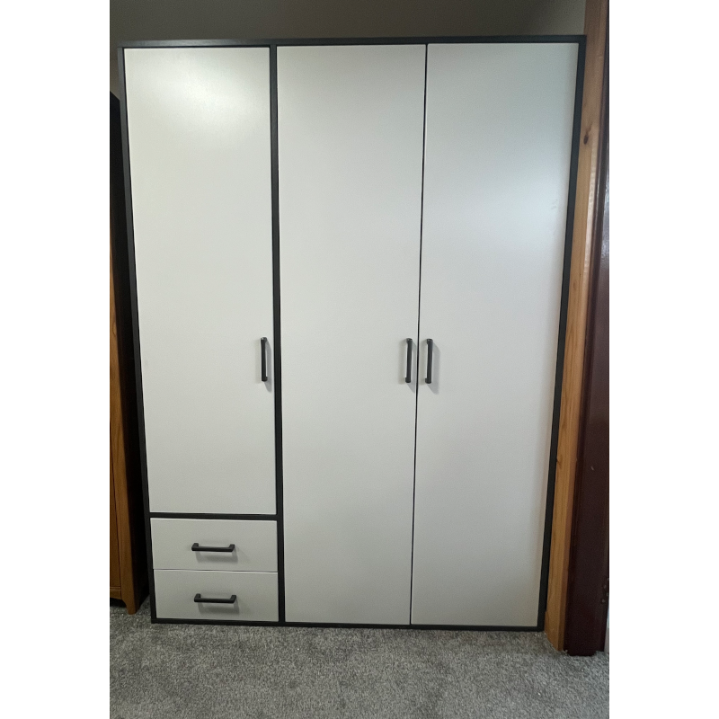 Voyager 3 Door White Wardrobe