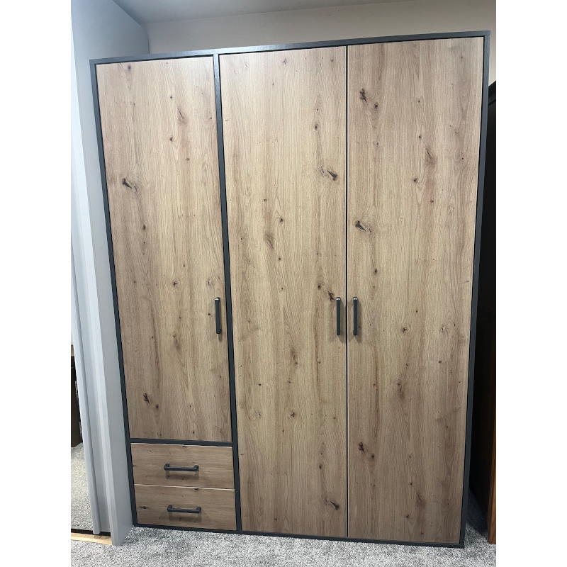Voyager 3 Door Oak Wardrobe