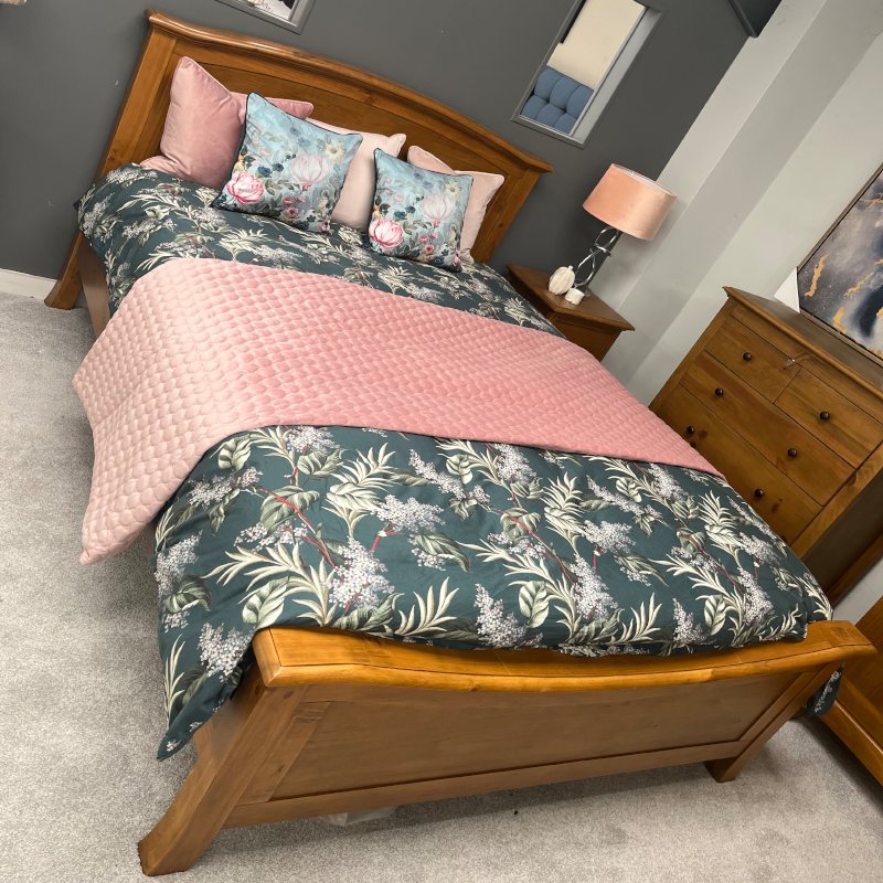 Winchester 4ft 6 Double Bedframe