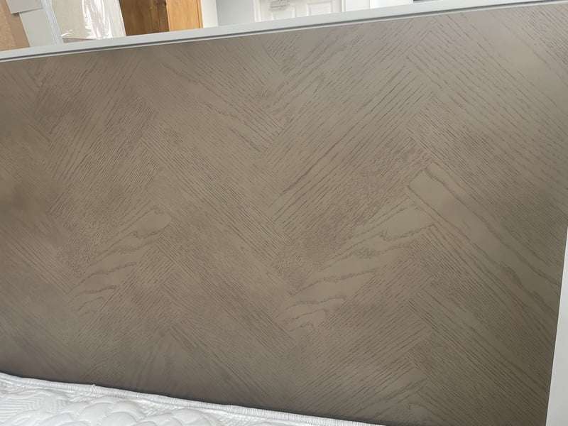 April King 5' Bedframe