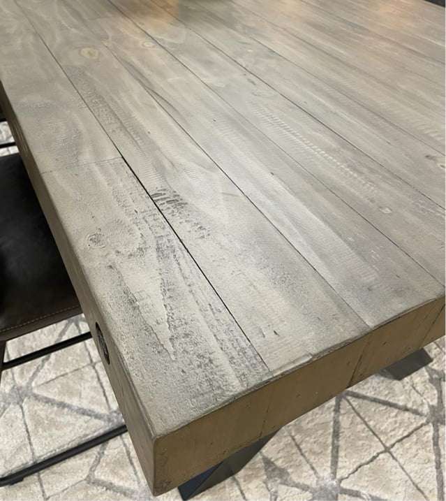 Trend Dining Table