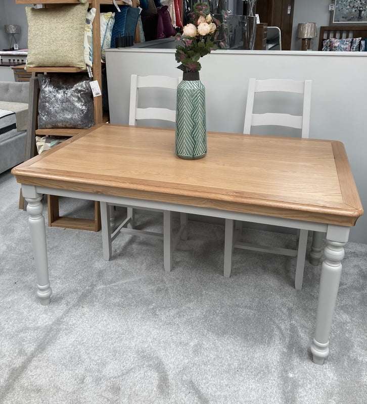 Bordeaux Dining Table