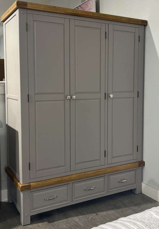 Windsor Wardrobe