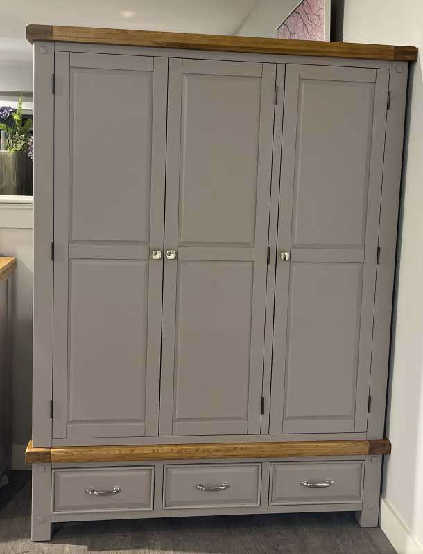 Windsor Wardrobe