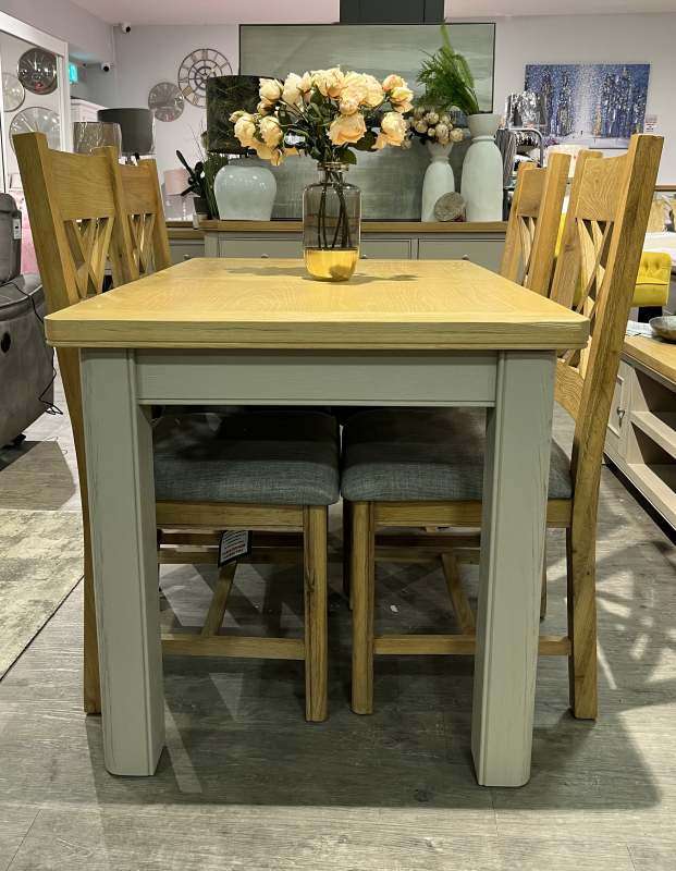 Vienna Extending Dining Table 1.2 - 15.30mtr