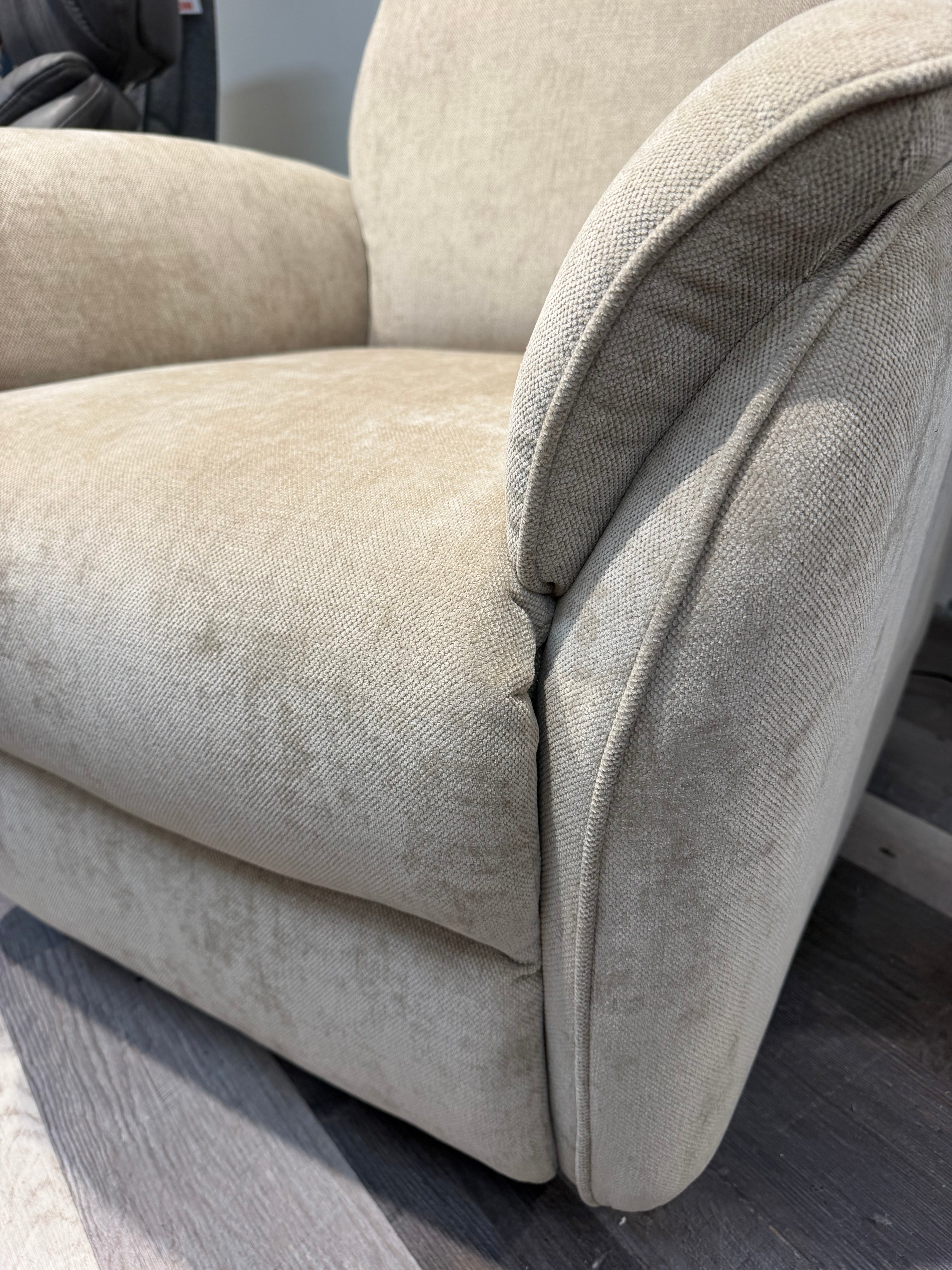 Tango Tilt & Lift Chair