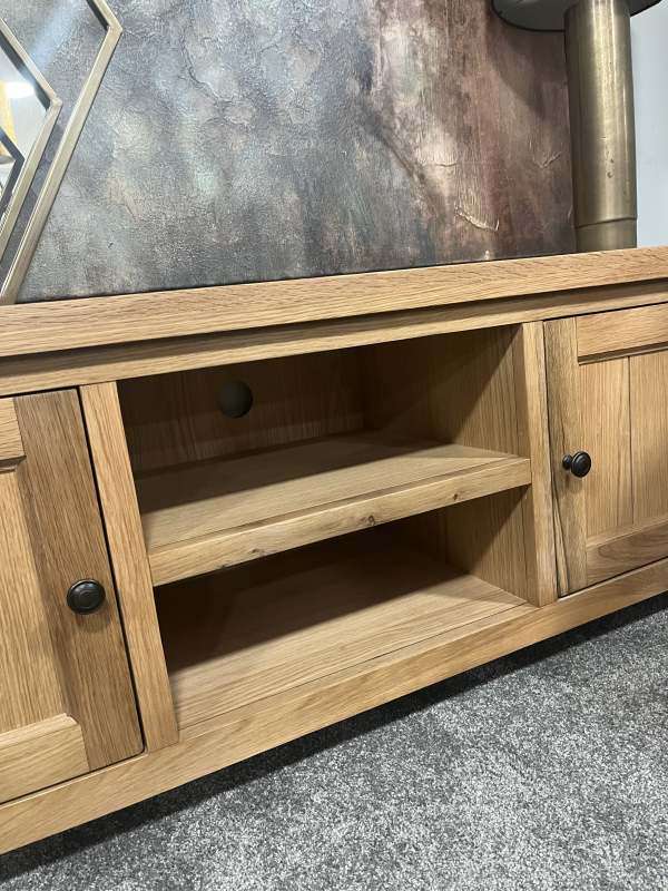 Canterbury Large TV Unit