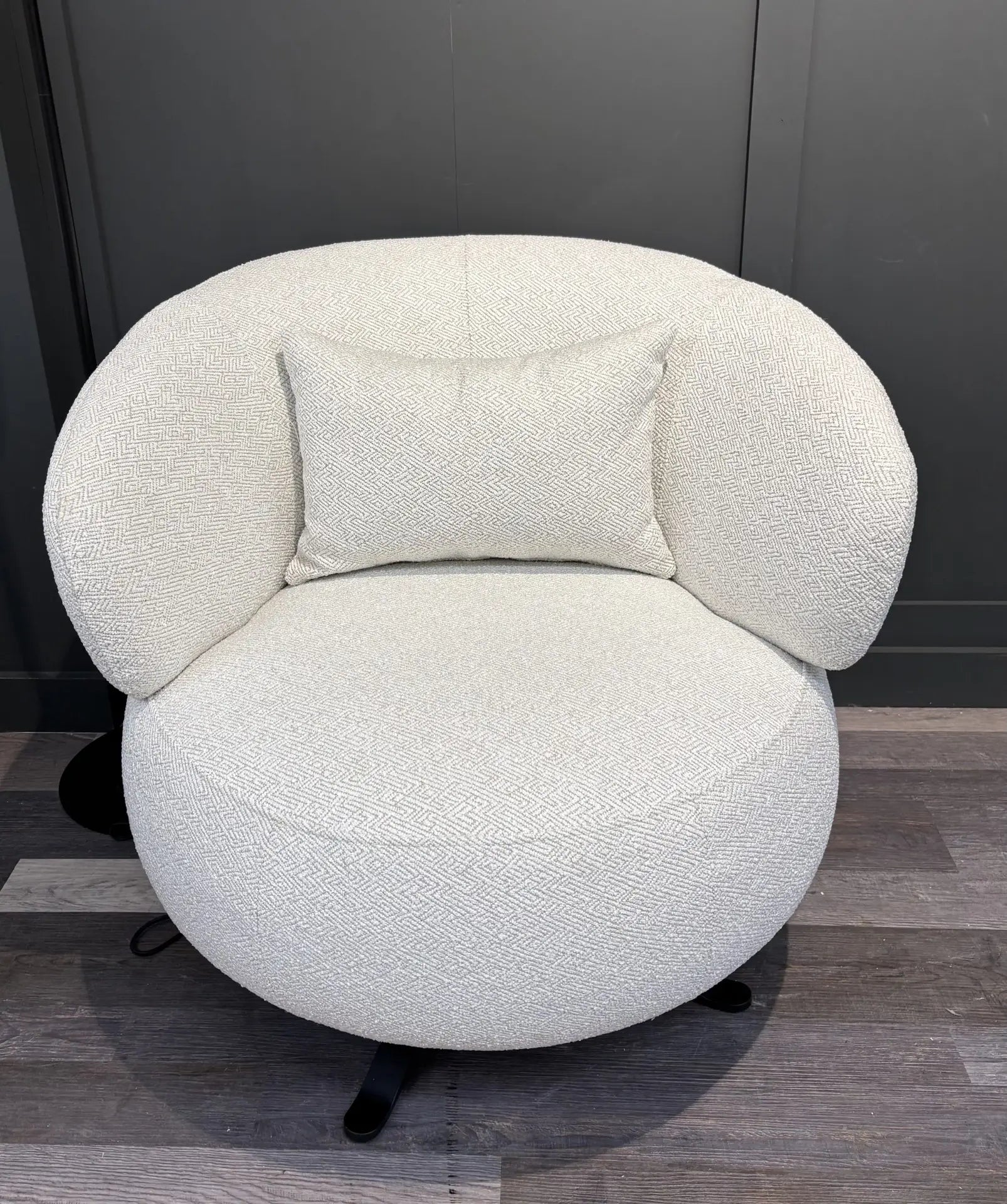 Manhattan Swivel Chair