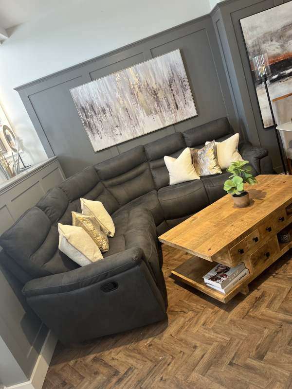 Laurel Right Hand Facing Corner Sofa