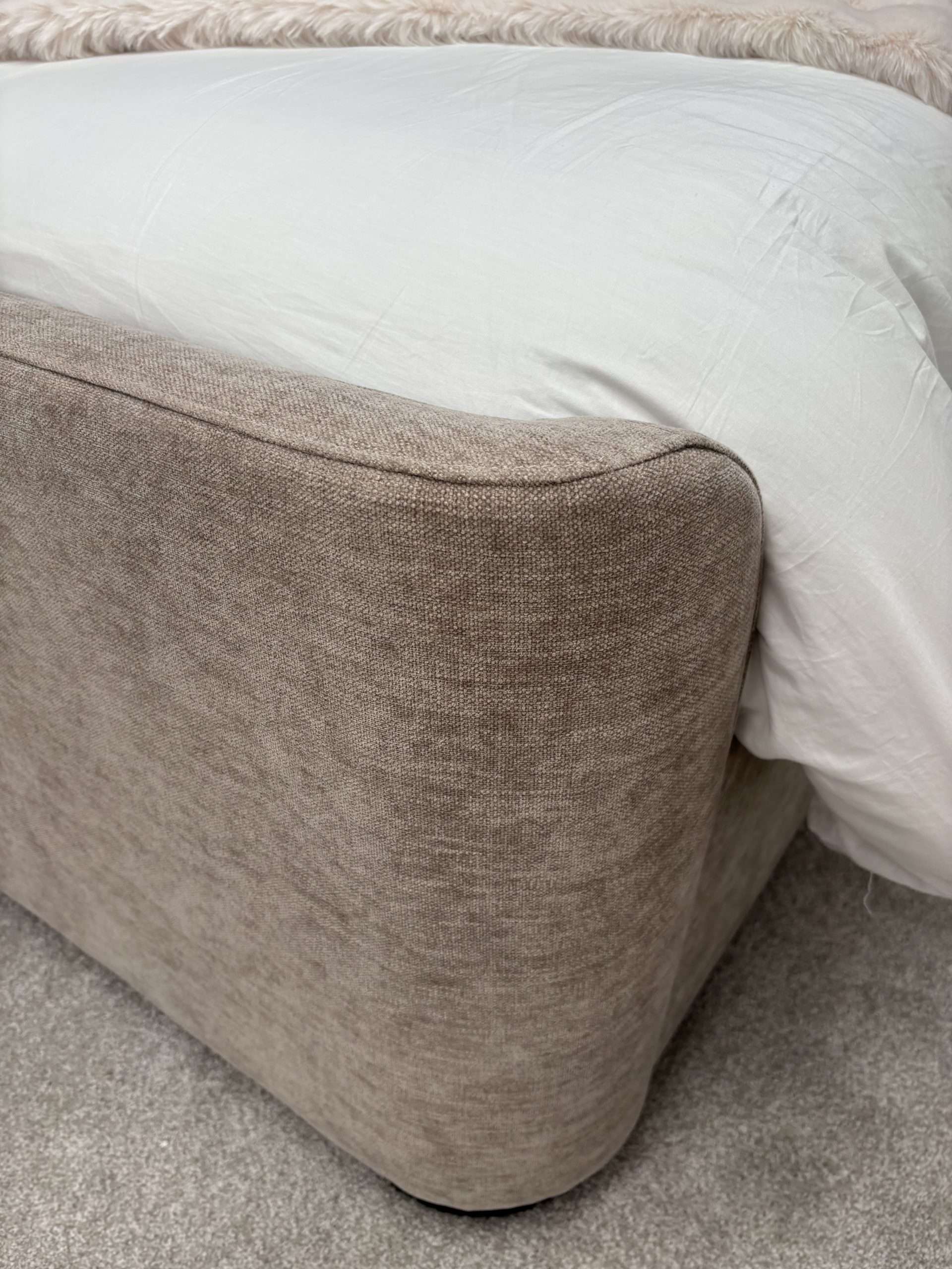 Hauana 6ft Superking Fabric Bedframe