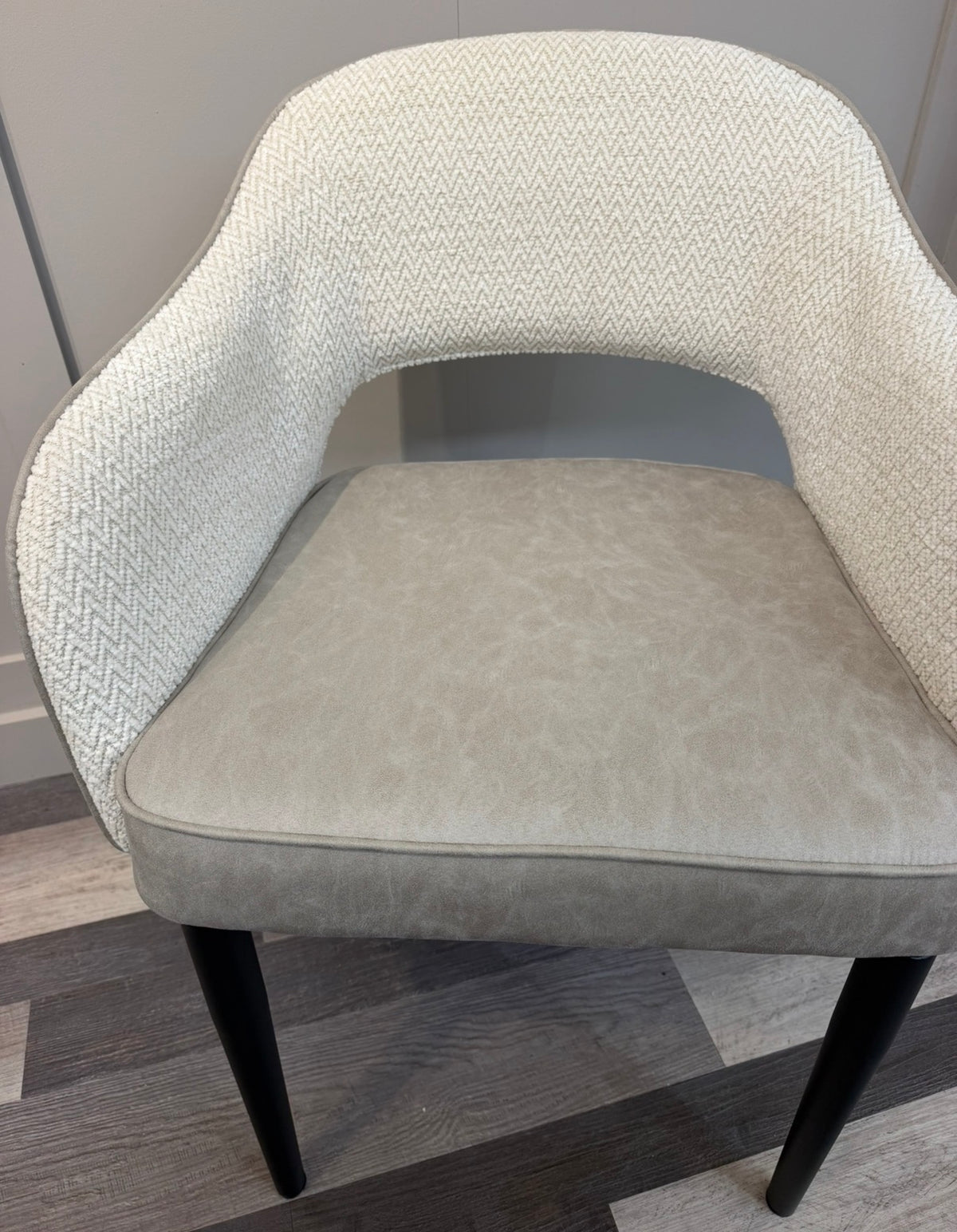 Rodri Dining Chair
