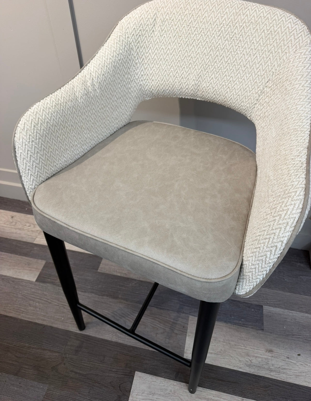 Rodri Counter Stool