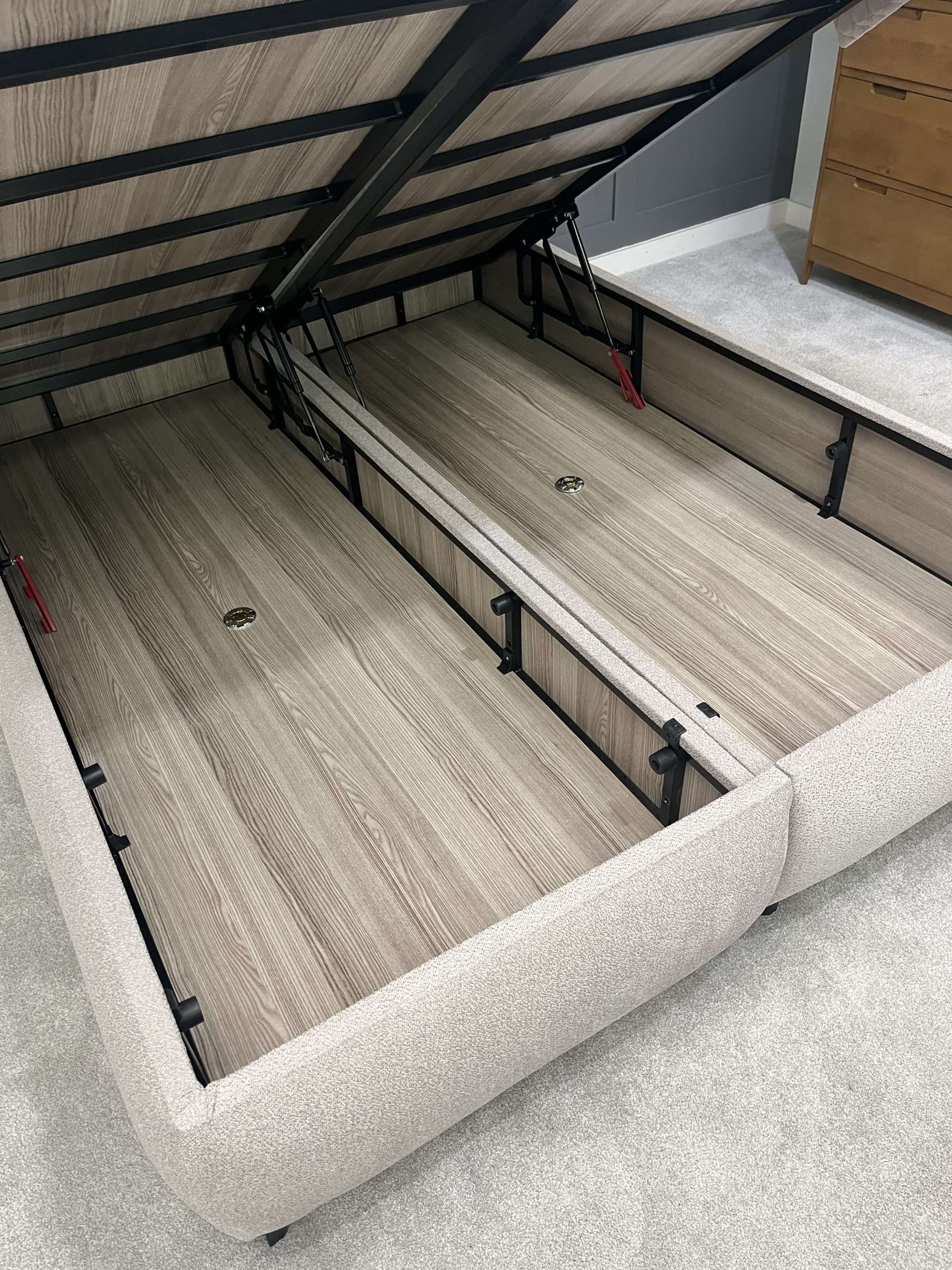 Intense 4'6'' Double Ottoman Bedframe