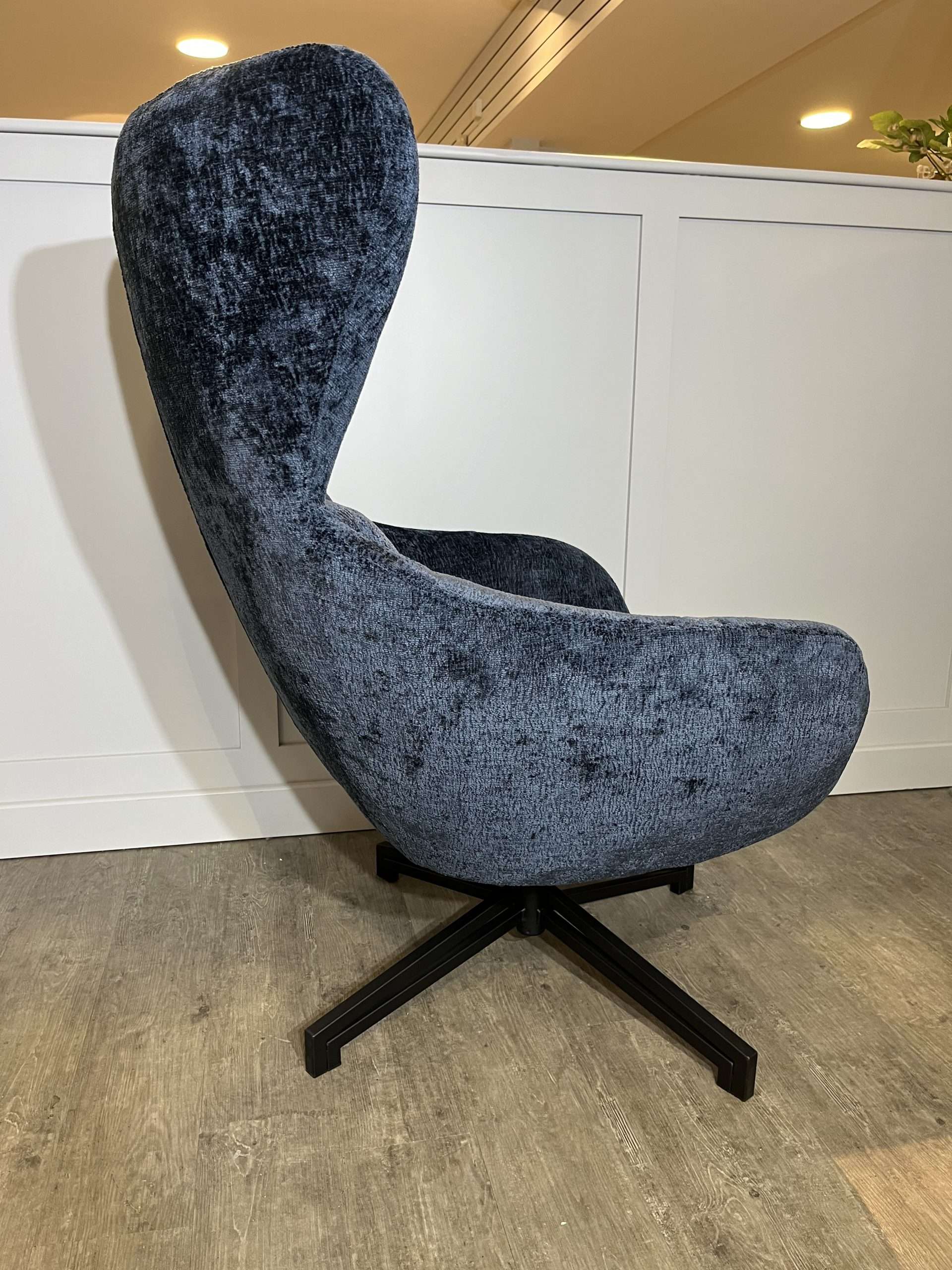 Leisure Swivel Chair Navy