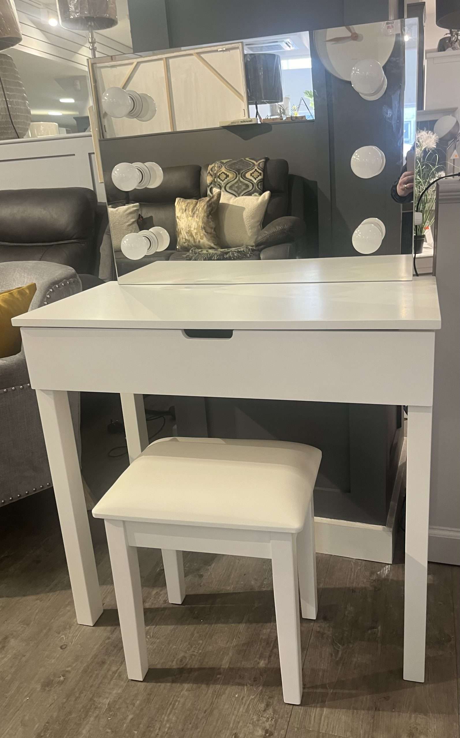 Hollywood Dressing Table