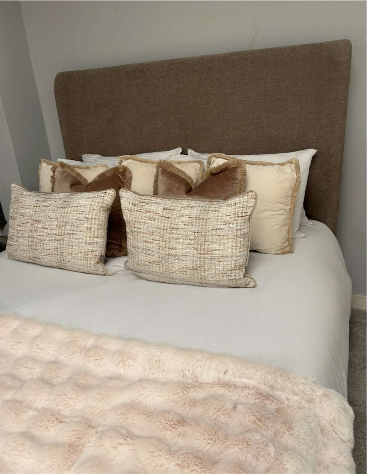 Hauana 5ft King Fabric Bedframe