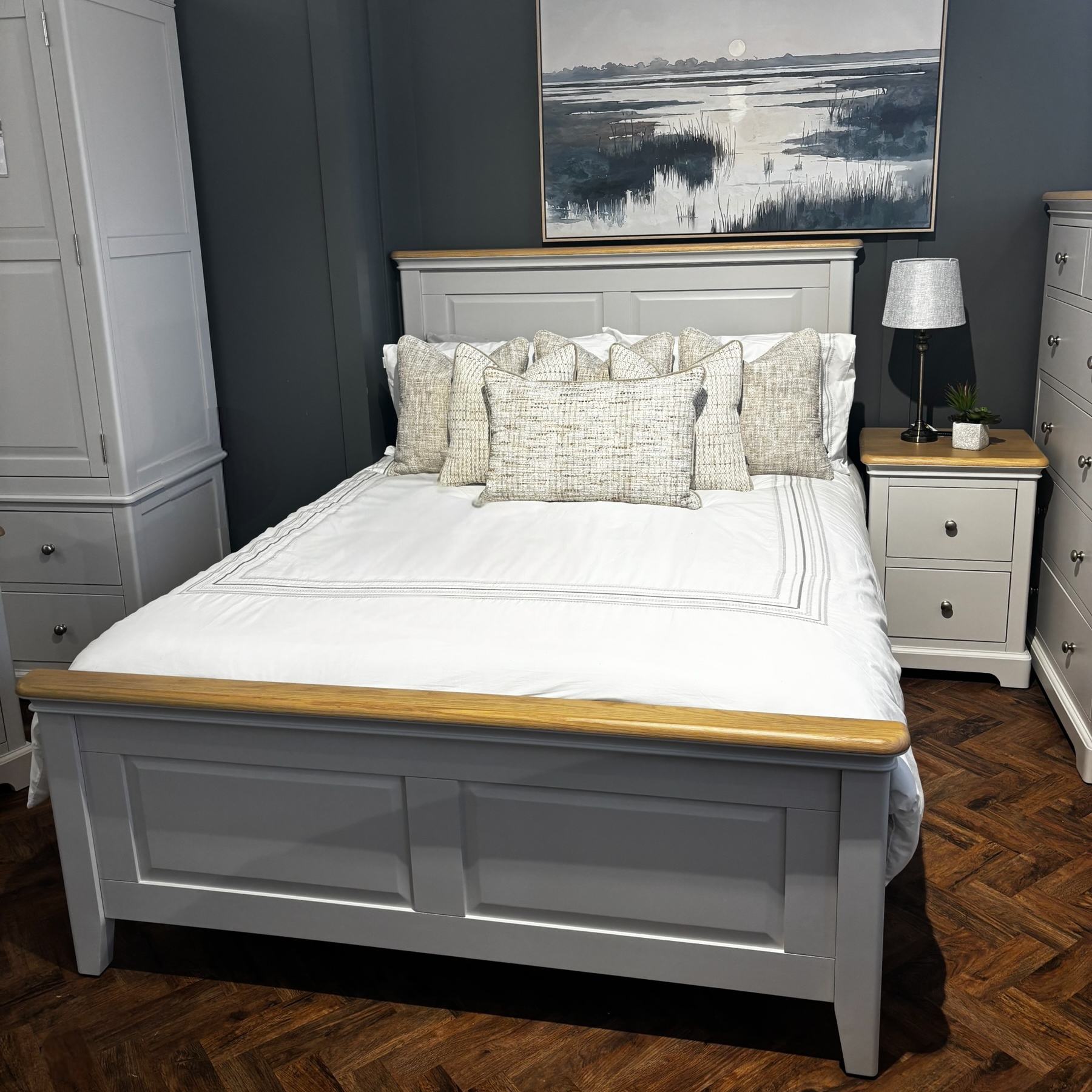 Chatsworth 4ft 6'' Double Bedframe