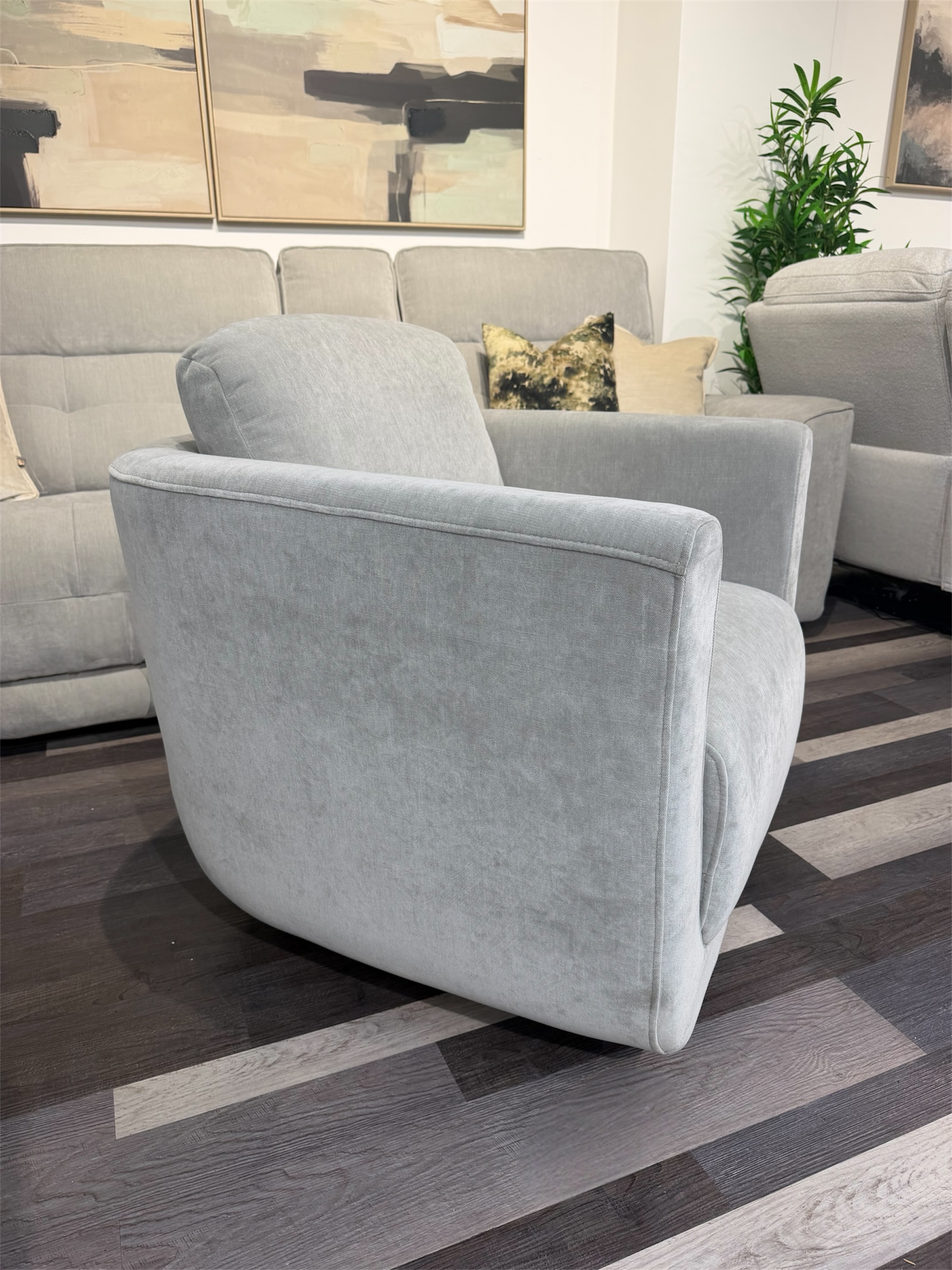 Caoimhe Swivel Chair