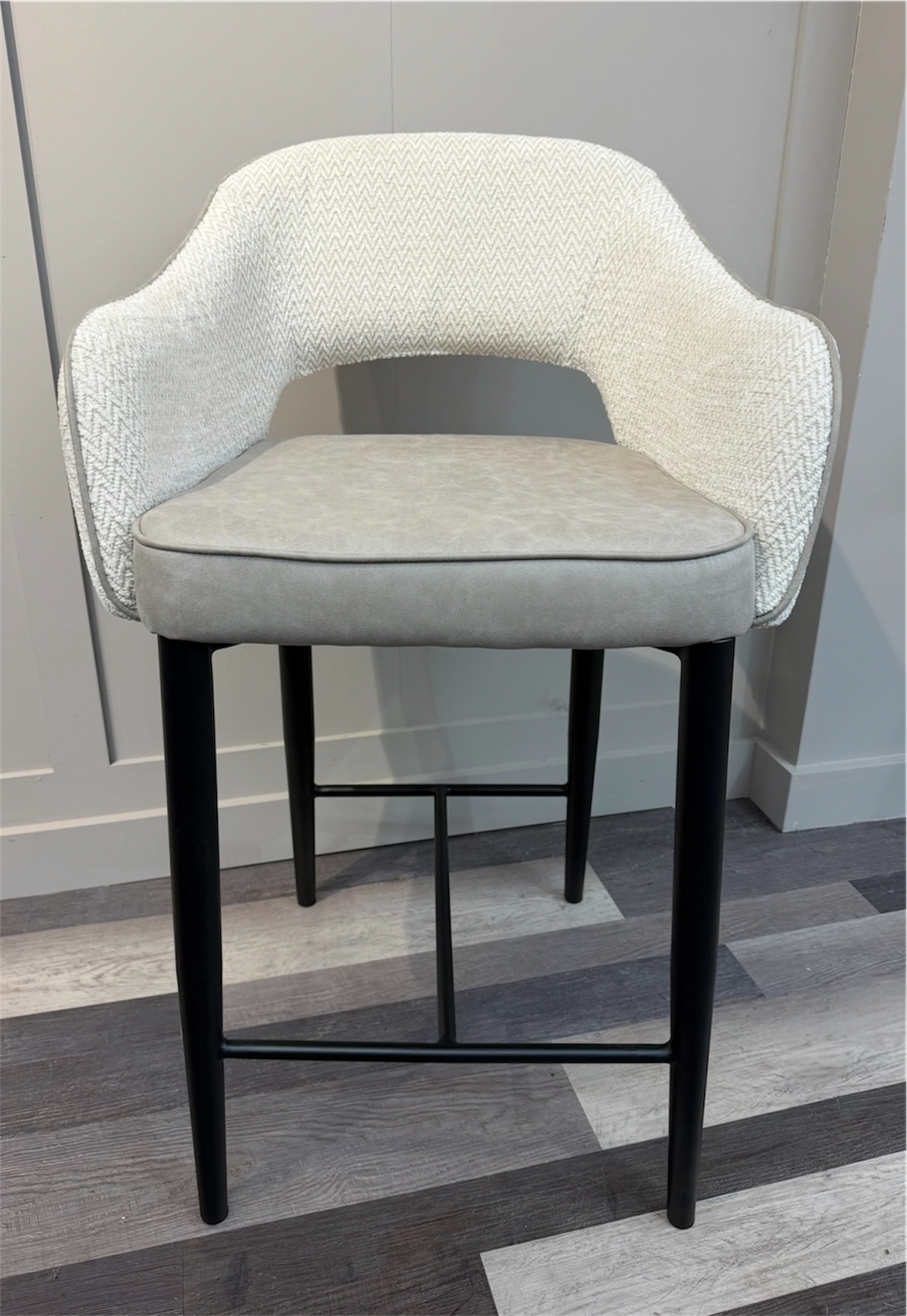 Rodri Counter Stool