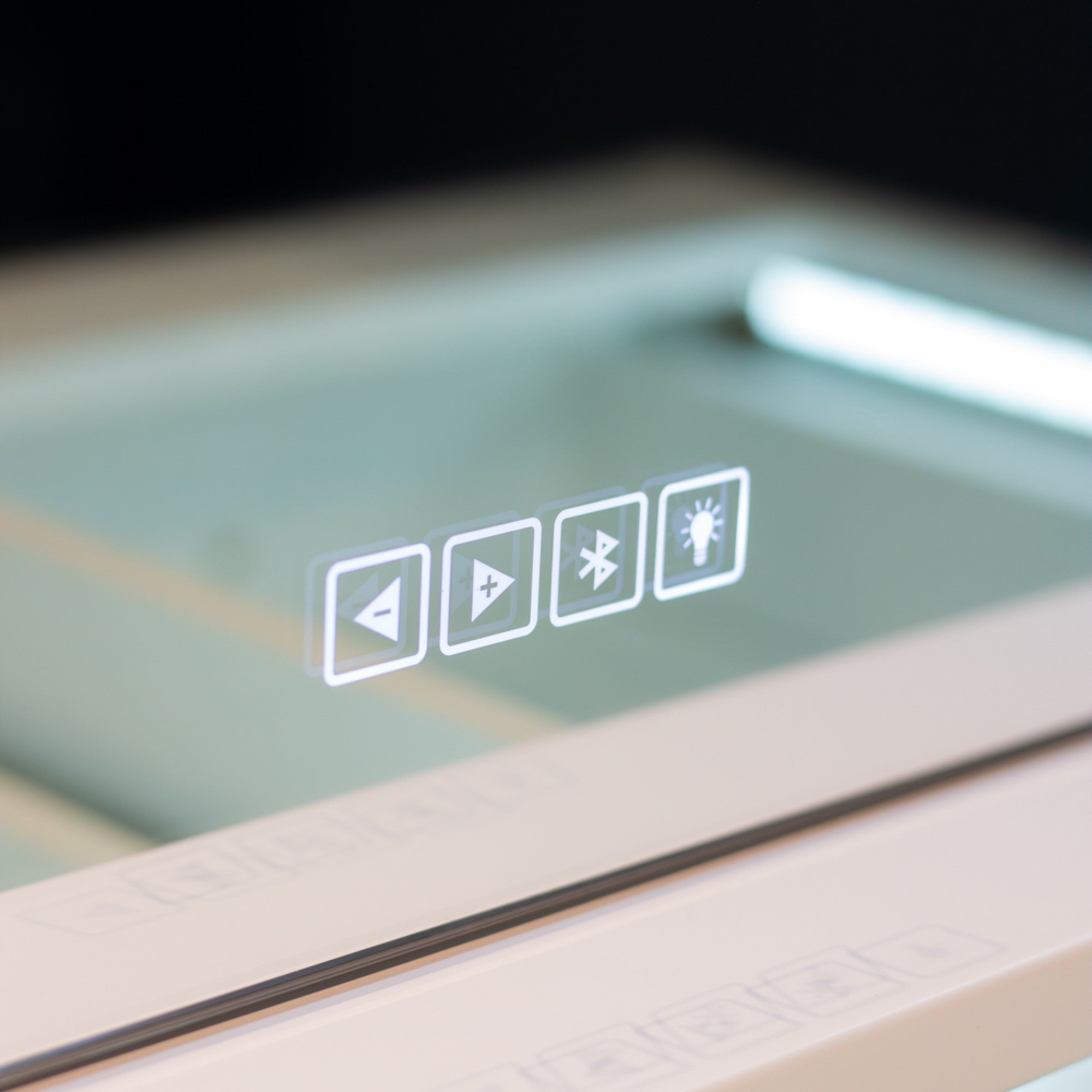 Erika Hollywood Dressing Table Bluetooth 92cm