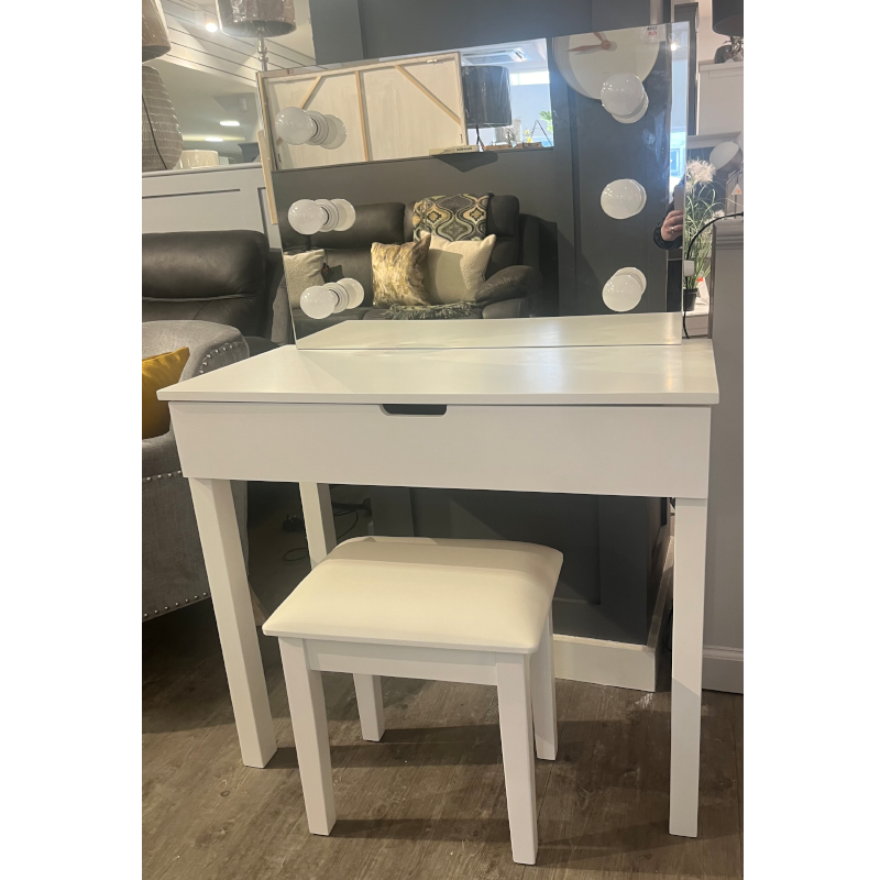 Hollywood Dressing Table